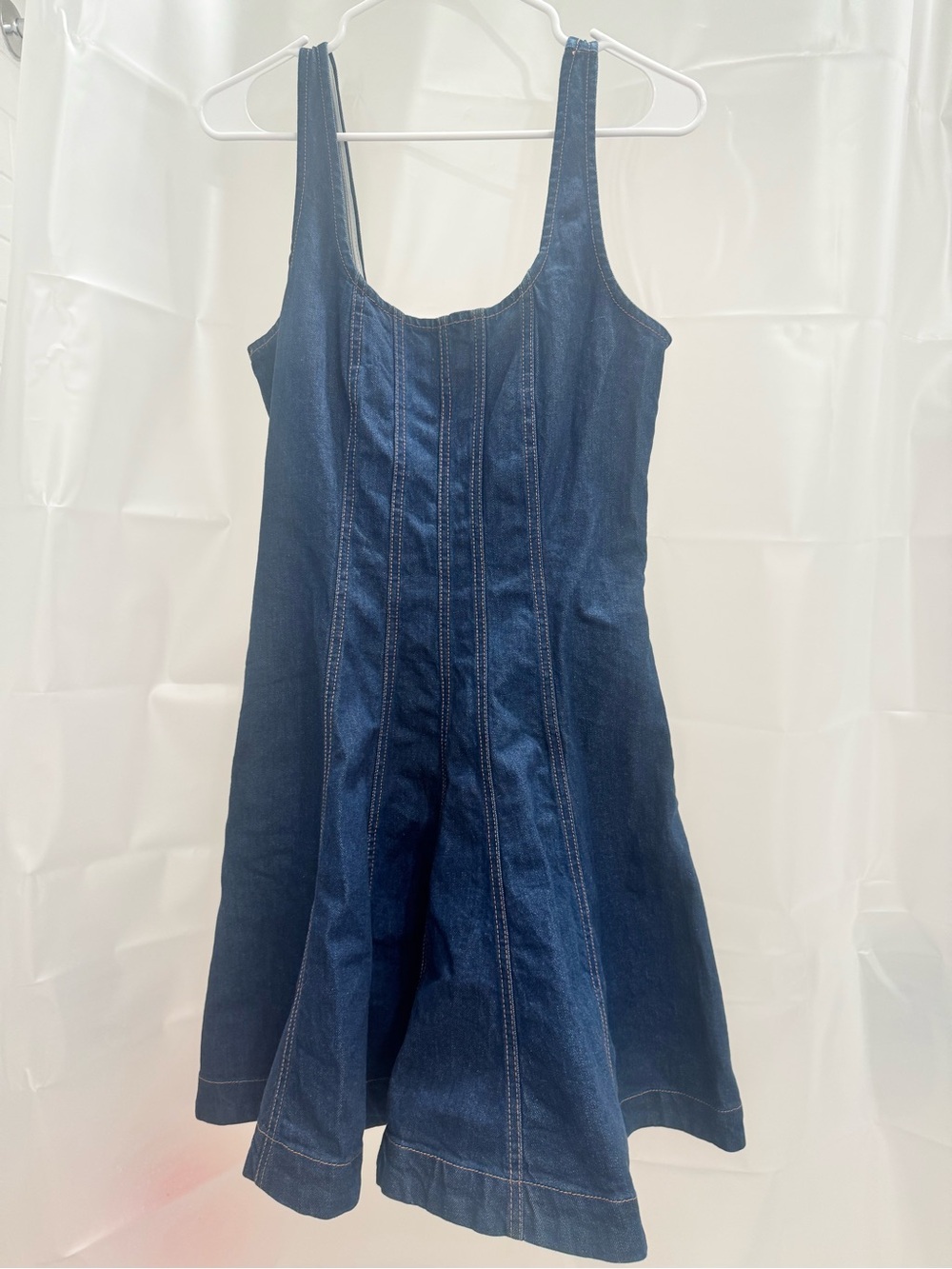kate spade denim label in indigo and cream